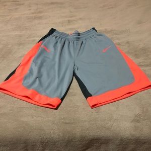 Nike Lebron Basketball Shorts Size Medium